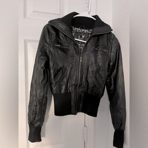 Women's Short-Cut Bomber Leather Jacket Size Small